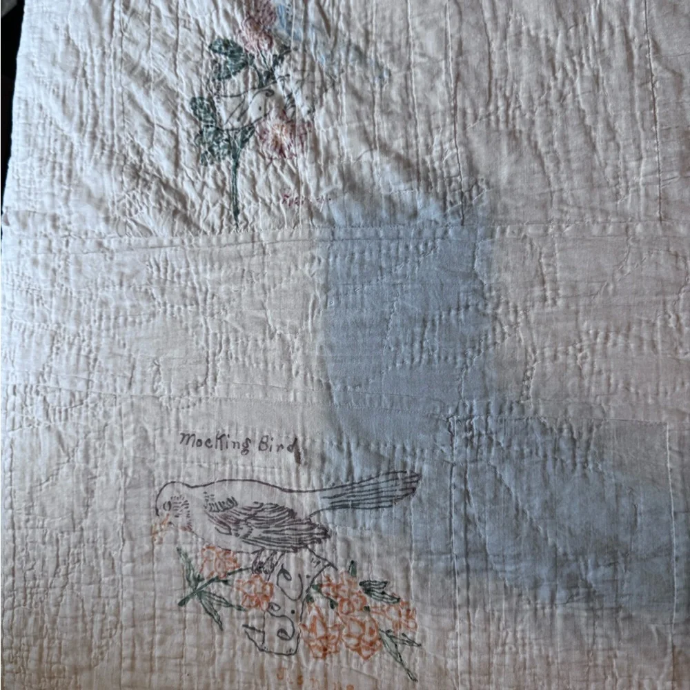 Vintage Bird & Floral Patterned States Quilt READ 96” length‎ X 72” across